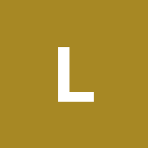 Lau***